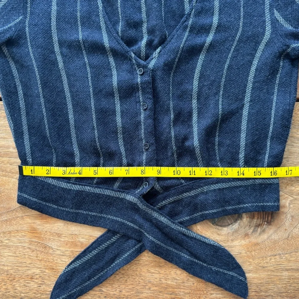 BELLA DAHL Women’s Small Tie Front Sweater Button Down Top Navy Blue P2P 20” - Picture 4 of 12